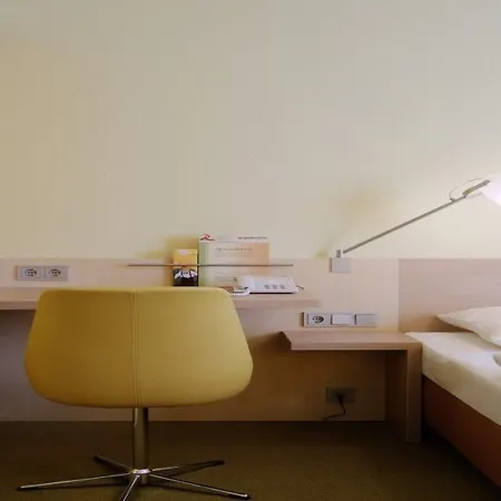 Отель Acomhotel Muenchen-haar 3*