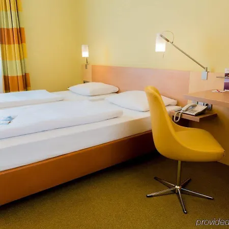 Acomhotel Muenchen-haar Отель