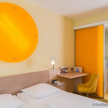 Acomhotel Muenchen-haar 3*