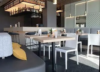 Hotel Acomhotel München-haar 3*